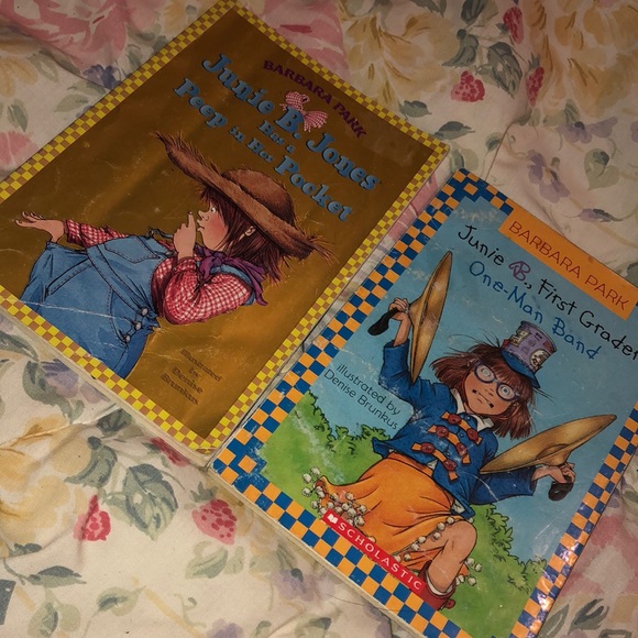 🌟5 for $20🌟Junie B. Jones books - Picture 1 of 4